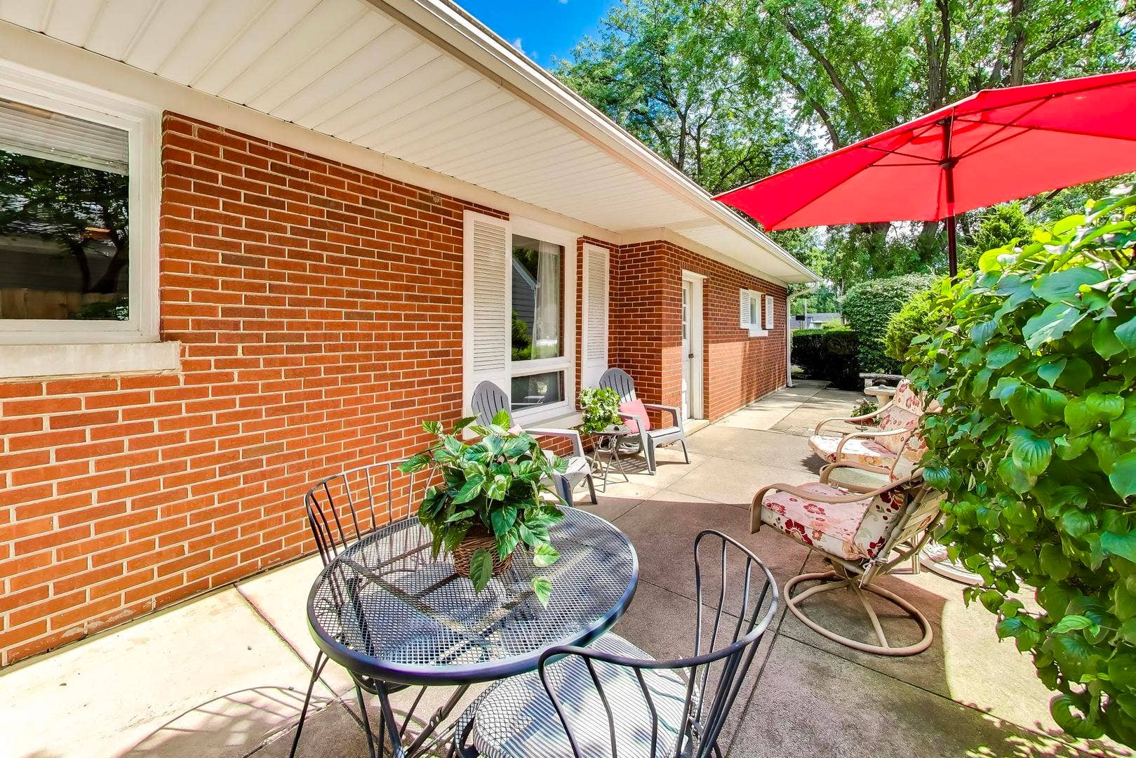 221 Ingleside Avenue, Aurora, IL 60506 221 Ingleside Avenue, Aurora, IL 60506