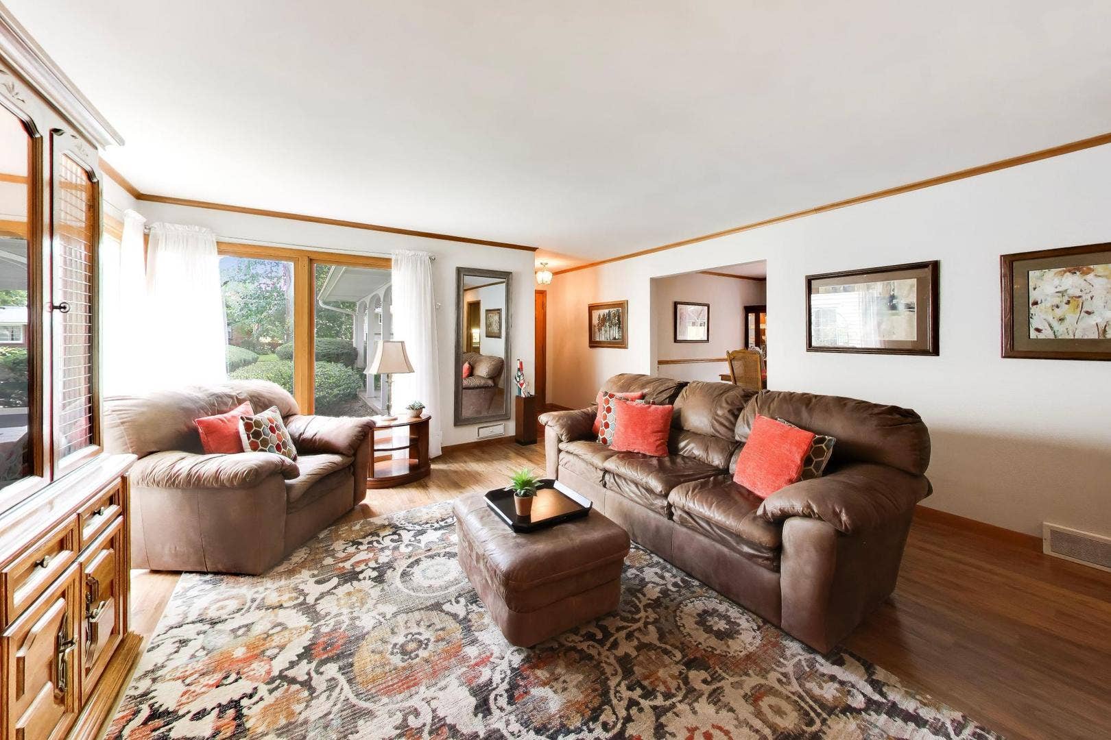 221 Ingleside Avenue, Aurora, IL 60506 221 Ingleside Avenue, Aurora, IL 60506