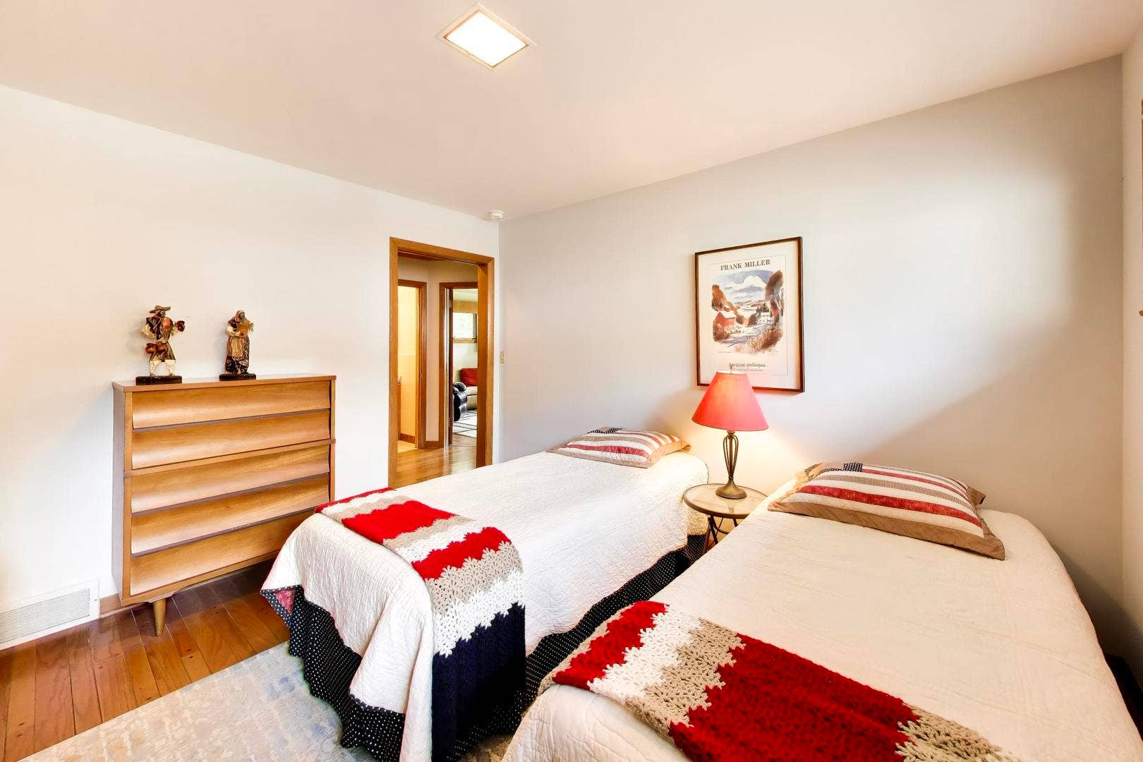 221 Ingleside Avenue, Aurora, IL 60506 221 Ingleside Avenue, Aurora, IL 60506