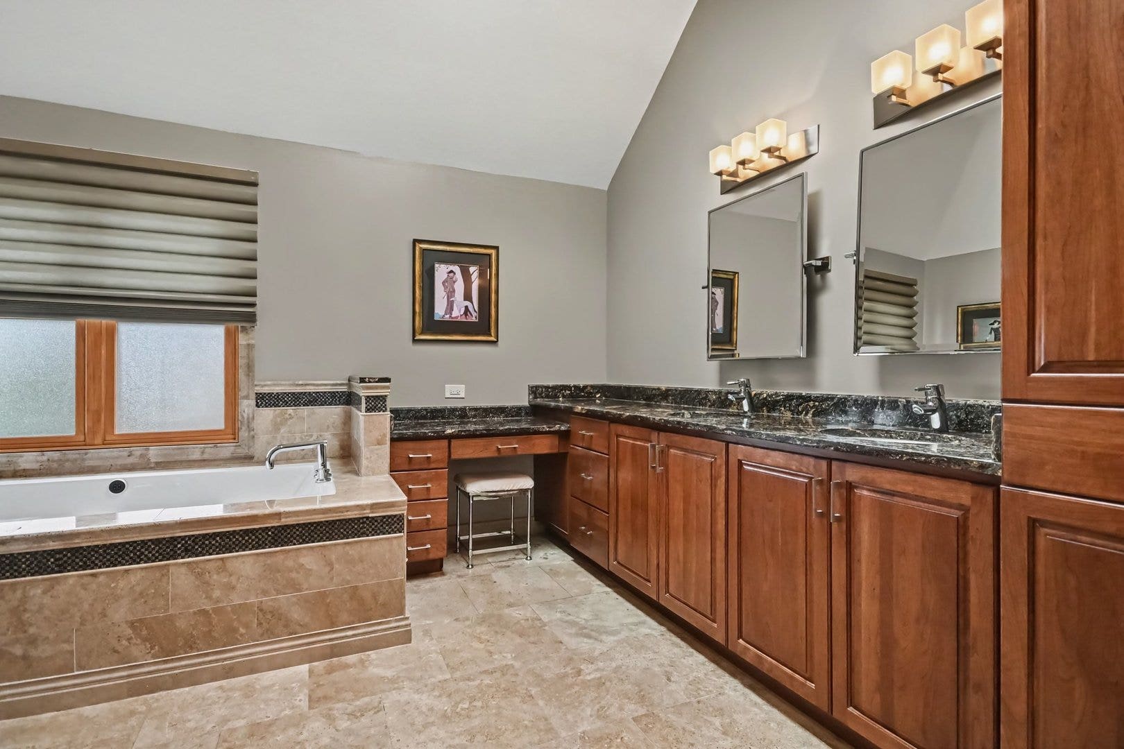 750 Dunham Lane, Bolingbrook, IL 60440 750 Dunham Lane, Bolingbrook, IL 60440