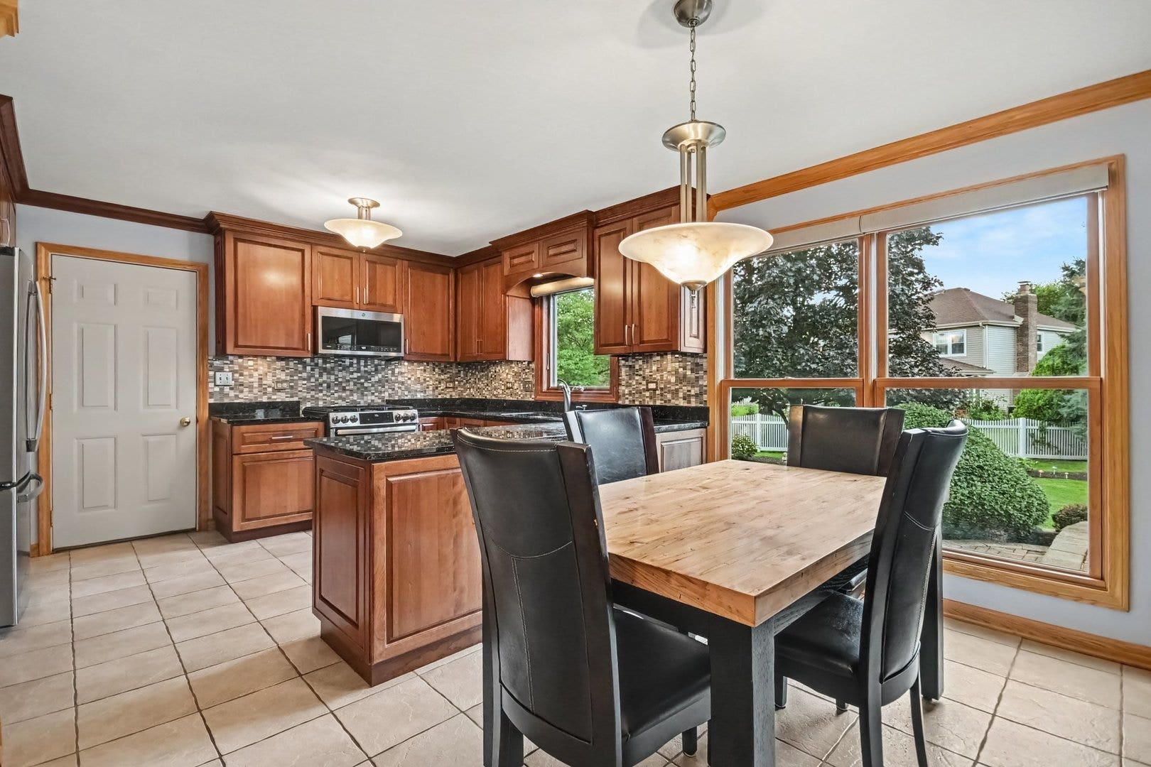 750 Dunham Lane, Bolingbrook, IL 60440 750 Dunham Lane, Bolingbrook, IL 60440