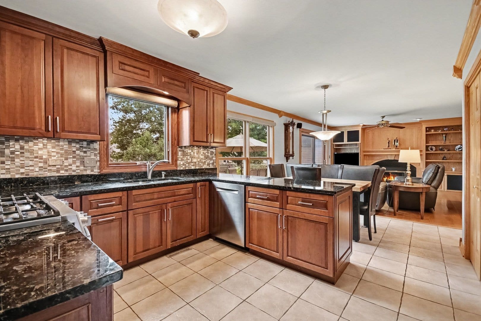 750 Dunham Lane, Bolingbrook, IL 60440 750 Dunham Lane, Bolingbrook, IL 60440