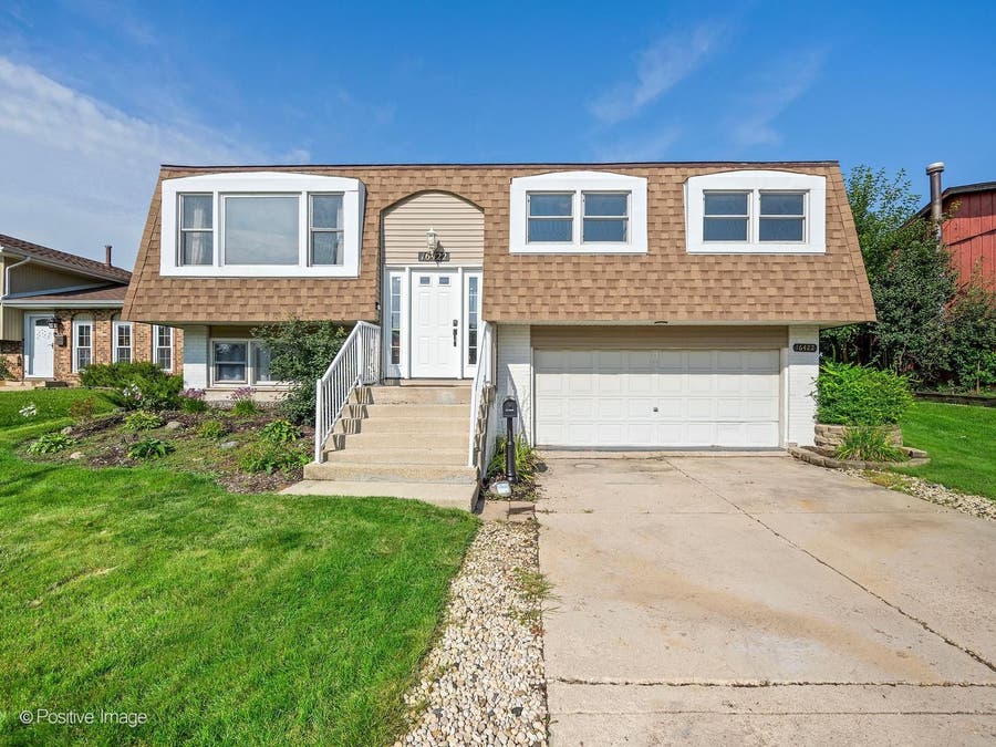 Property photo for 16422 76th Avenue, Tinley Park, IL