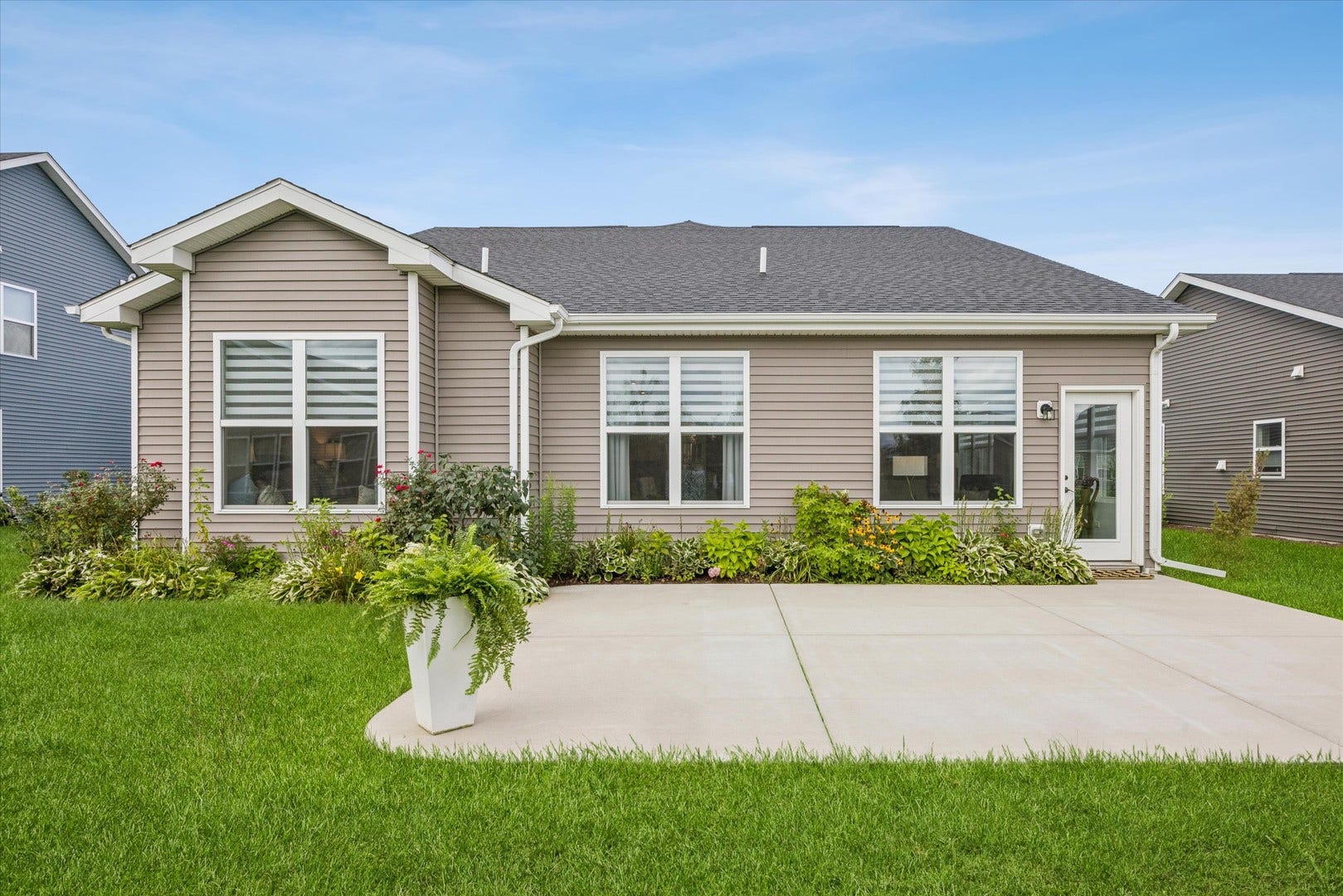 1096 Patricia Drive, Bolingbrook, IL 60490