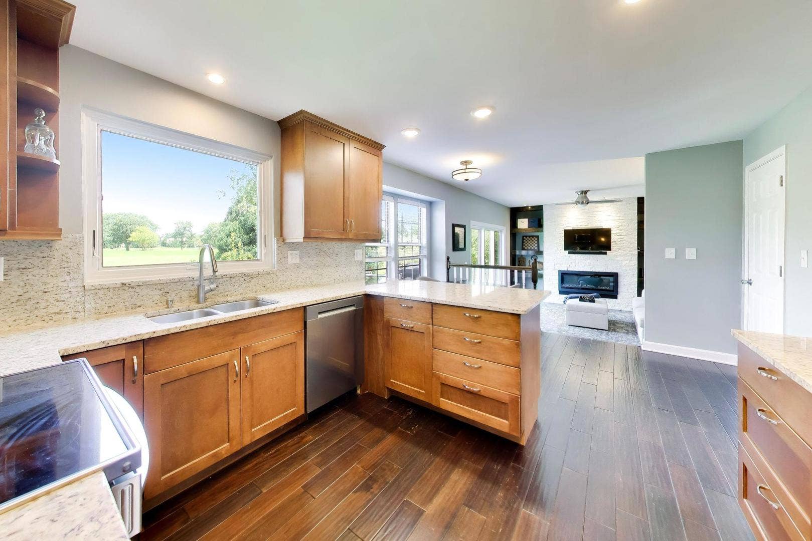 3560 Gatewood Lane, Aurora, IL 60504 3560 Gatewood Lane, Aurora, IL 60504