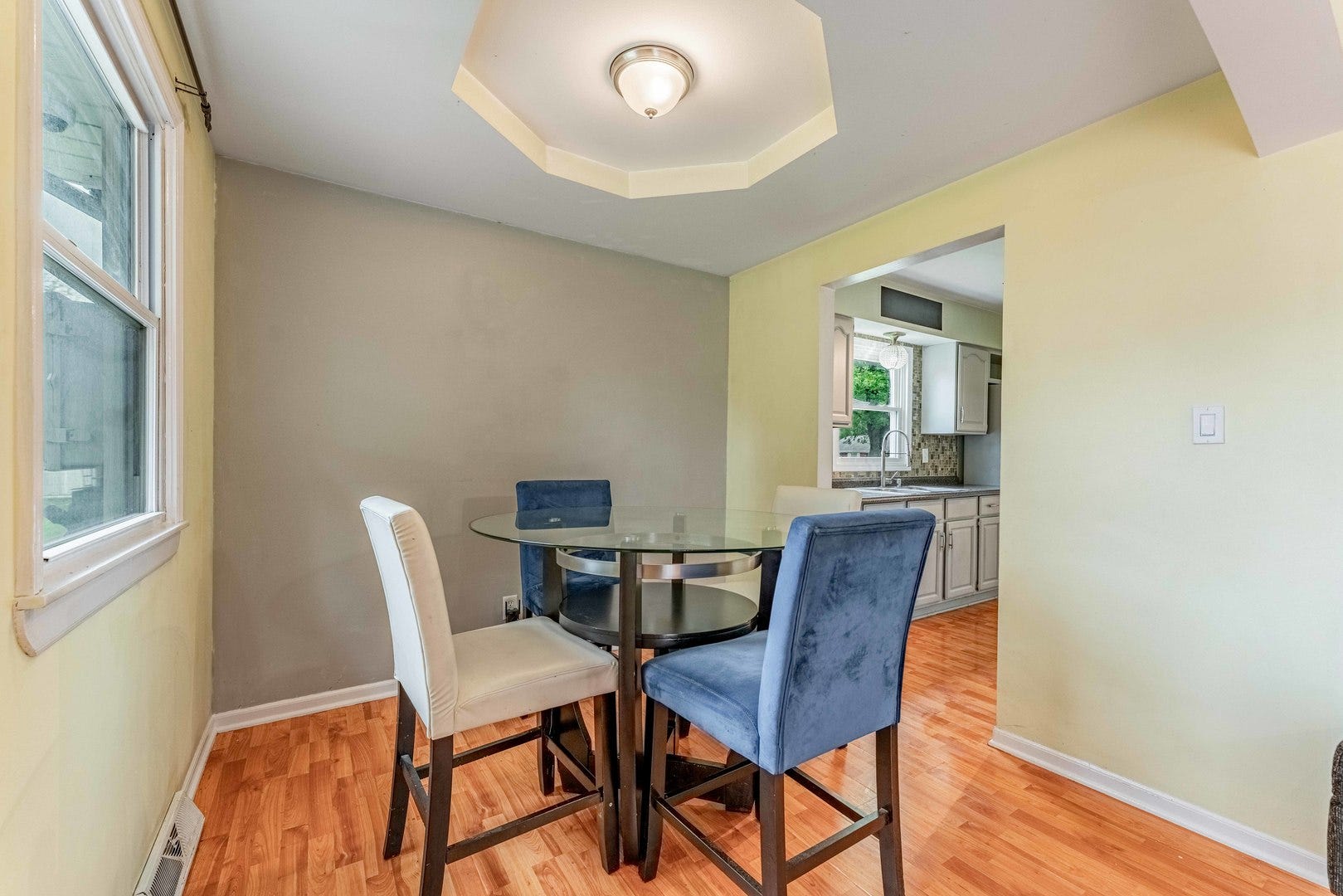 1721 Daisy Street, Aurora, IL 60505 1721 Daisy Street, Aurora, IL 60505