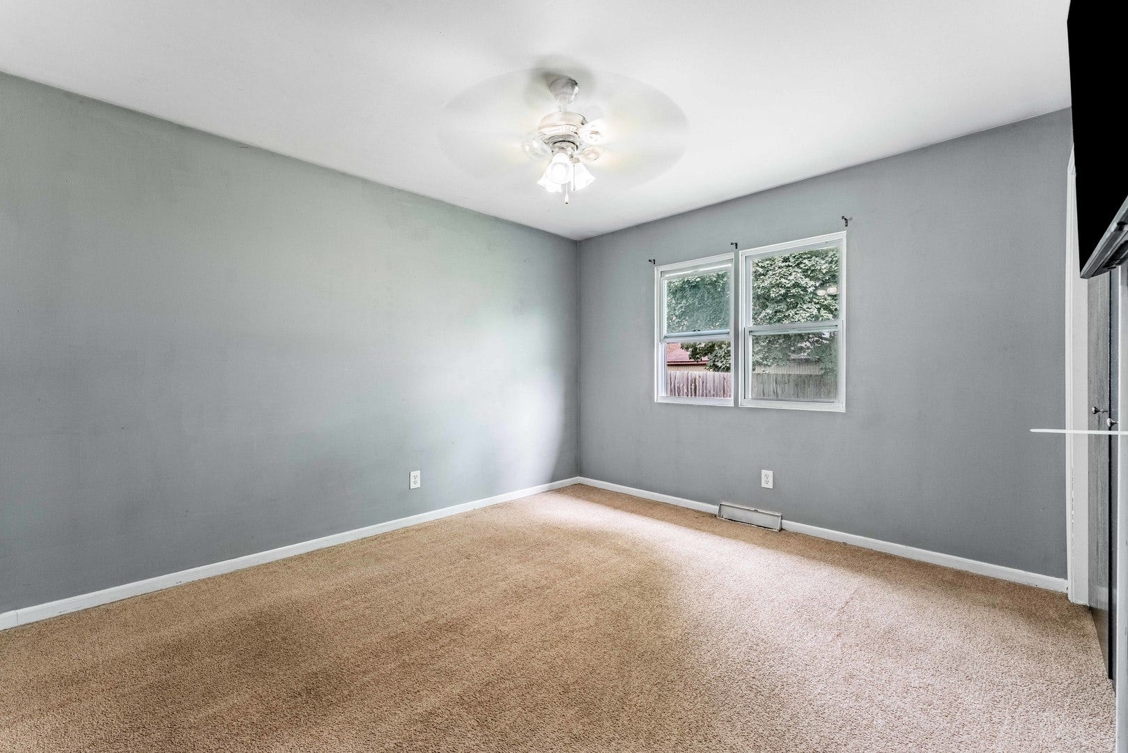 1721 Daisy Street, Aurora, IL 60505 1721 Daisy Street, Aurora, IL 60505