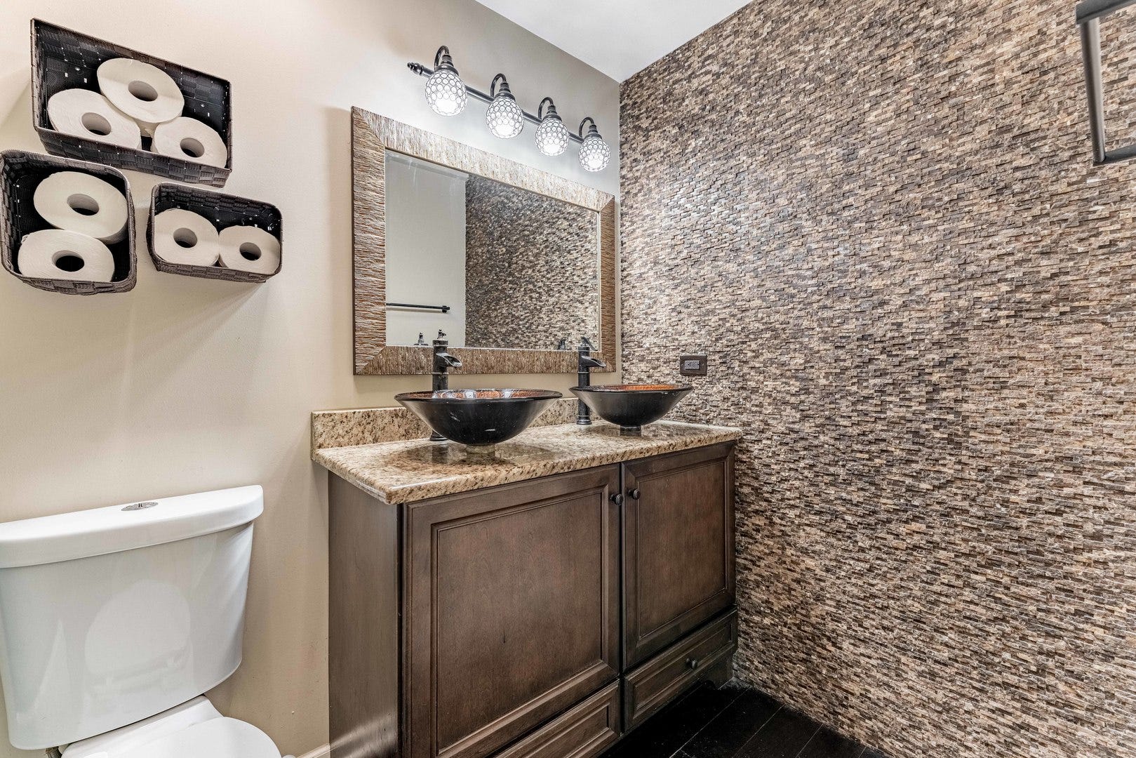 1721 Daisy Street, Aurora, IL 60505 1721 Daisy Street, Aurora, IL 60505