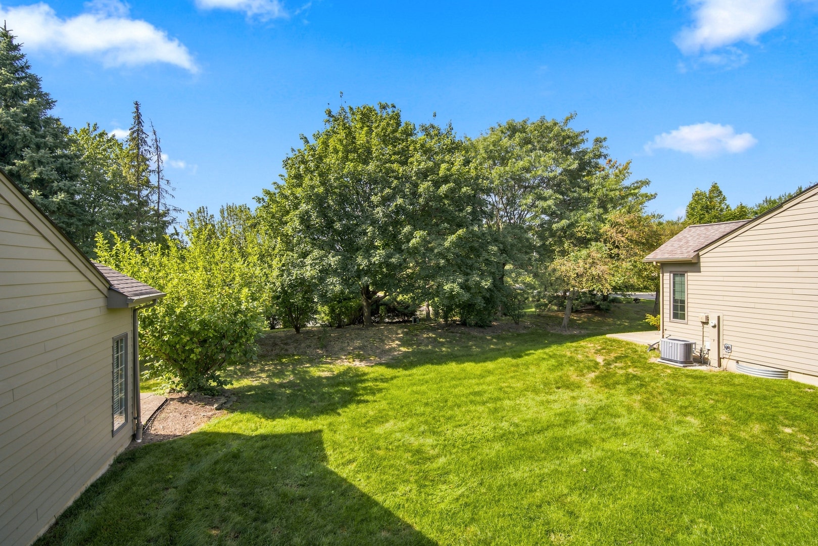 2017 Jeffrey Lane, #2017, Elgin, IL 60123 2017 Jeffrey Lane, #2017, Elgin, IL 60123