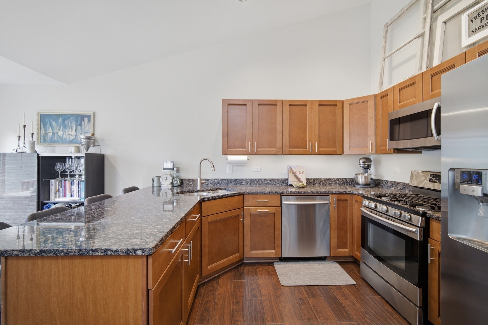 2017 Jeffrey Lane, #2017, Elgin, IL 60123 2017 Jeffrey Lane, #2017, Elgin, IL 60123