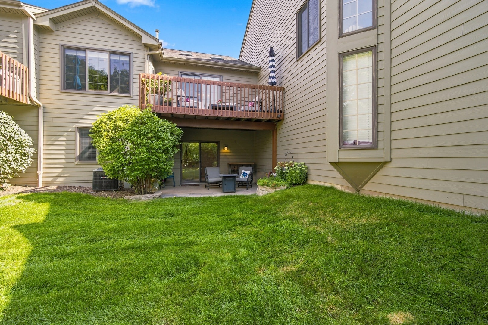2017 Jeffrey Lane, #2017, Elgin, IL 60123 2017 Jeffrey Lane, #2017, Elgin, IL 60123