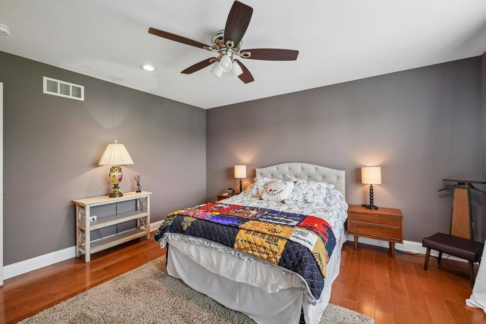772 E Lindsey Lane, Bolingbrook, IL 60440 772 E Lindsey Lane, Bolingbrook, IL 60440