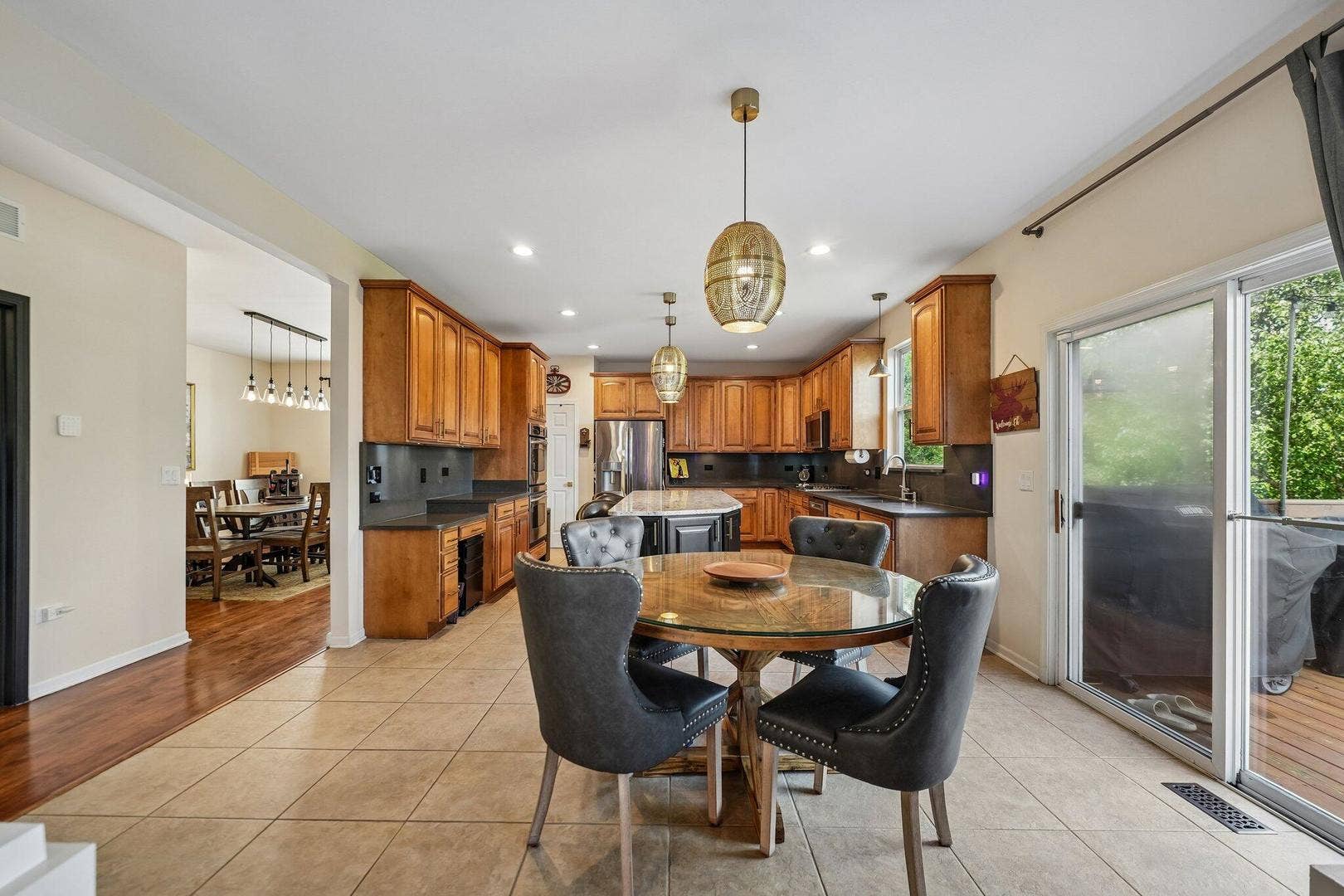 772 E Lindsey Lane, Bolingbrook, IL 60440 772 E Lindsey Lane, Bolingbrook, IL 60440