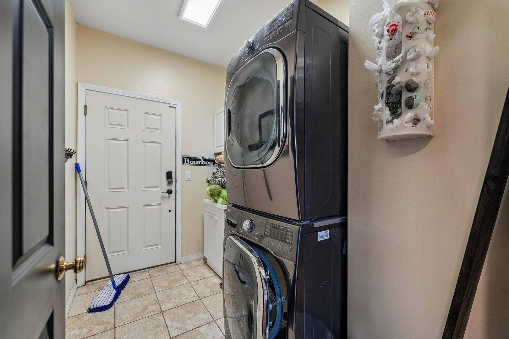 772 E Lindsey Lane, Bolingbrook, IL 60440 772 E Lindsey Lane, Bolingbrook, IL 60440