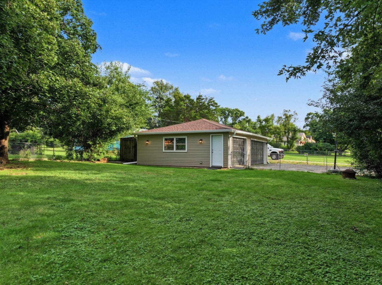Three Car Garage