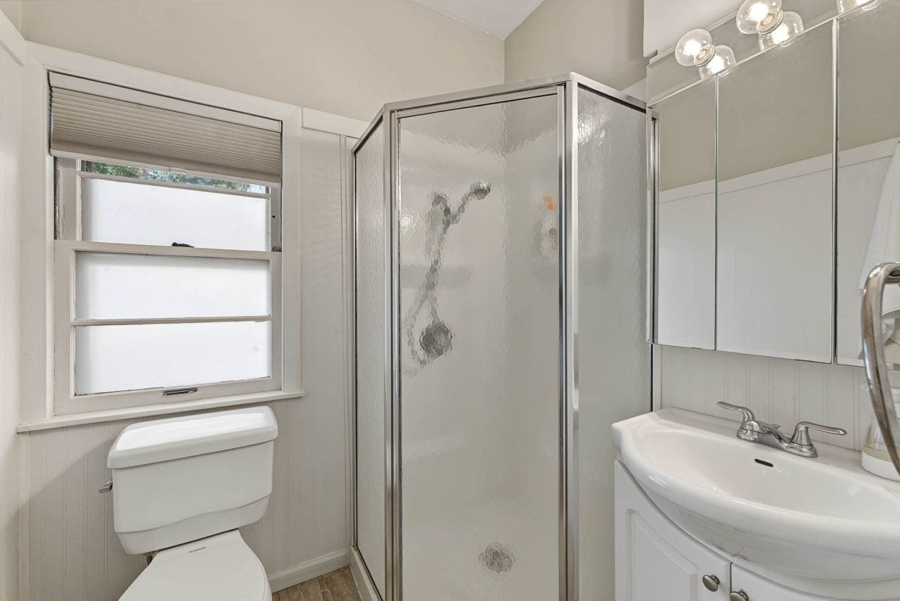 5601 Lee Avenue, Downers Grove, IL 60516