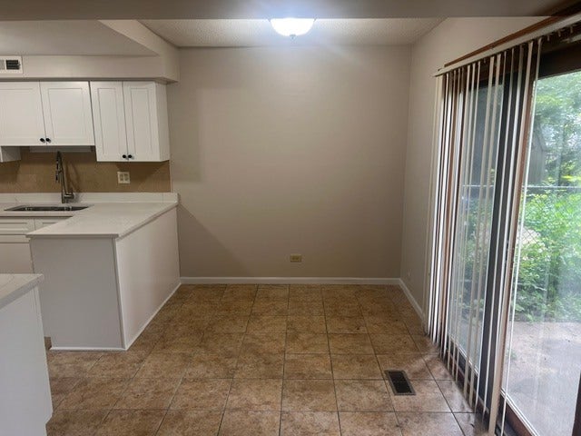 369 Kirkwood Circle, Bolingbrook, IL 60440 369 Kirkwood Circle, Bolingbrook, IL 60440
