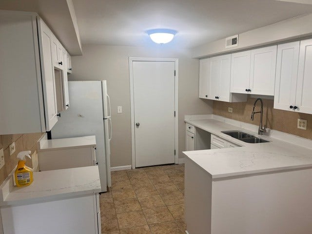 369 Kirkwood Circle, Bolingbrook, IL 60440 369 Kirkwood Circle, Bolingbrook, IL 60440