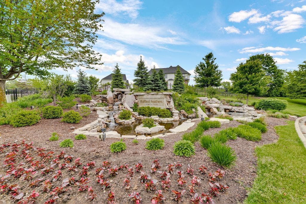 2 Ruffled Feathers Drive, Lemont, IL 60439 2 Ruffled Feathers Drive, Lemont, IL 60439