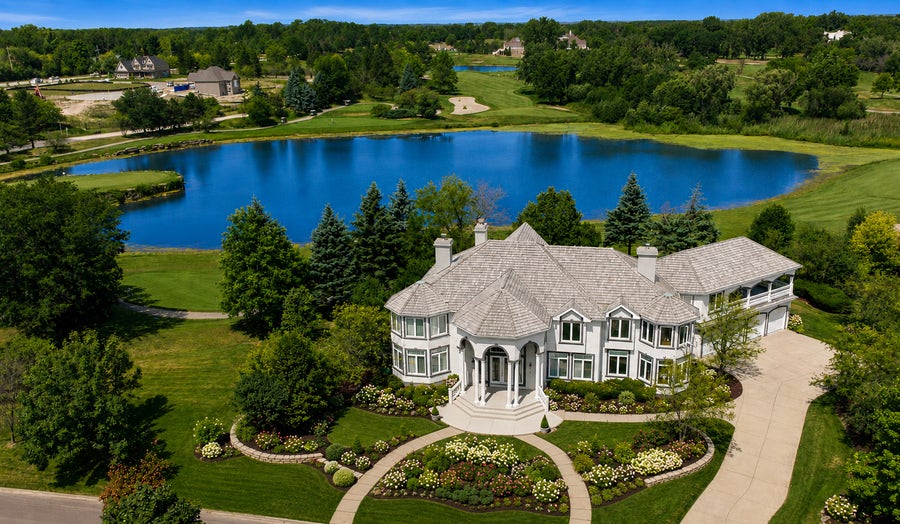 Property photo for 2 Ruffled Feathers Drive, Lemont, IL