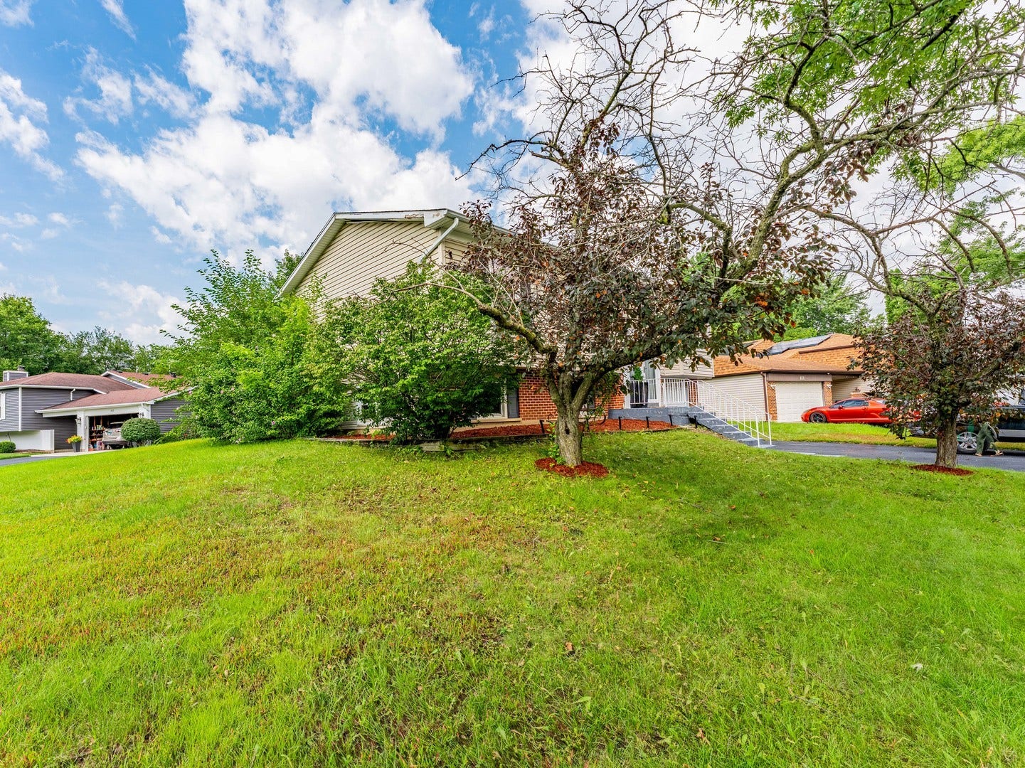 113 Camelot Way, Bolingbrook, IL 60440