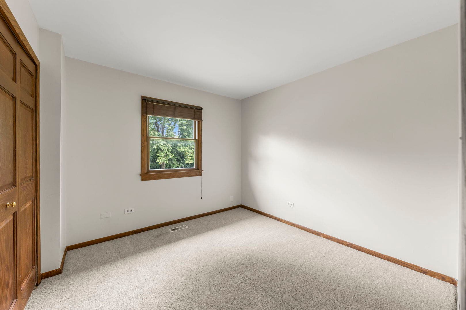 8 Keystone Court, Bolingbrook, IL 60440 8 Keystone Court, Bolingbrook, IL 60440