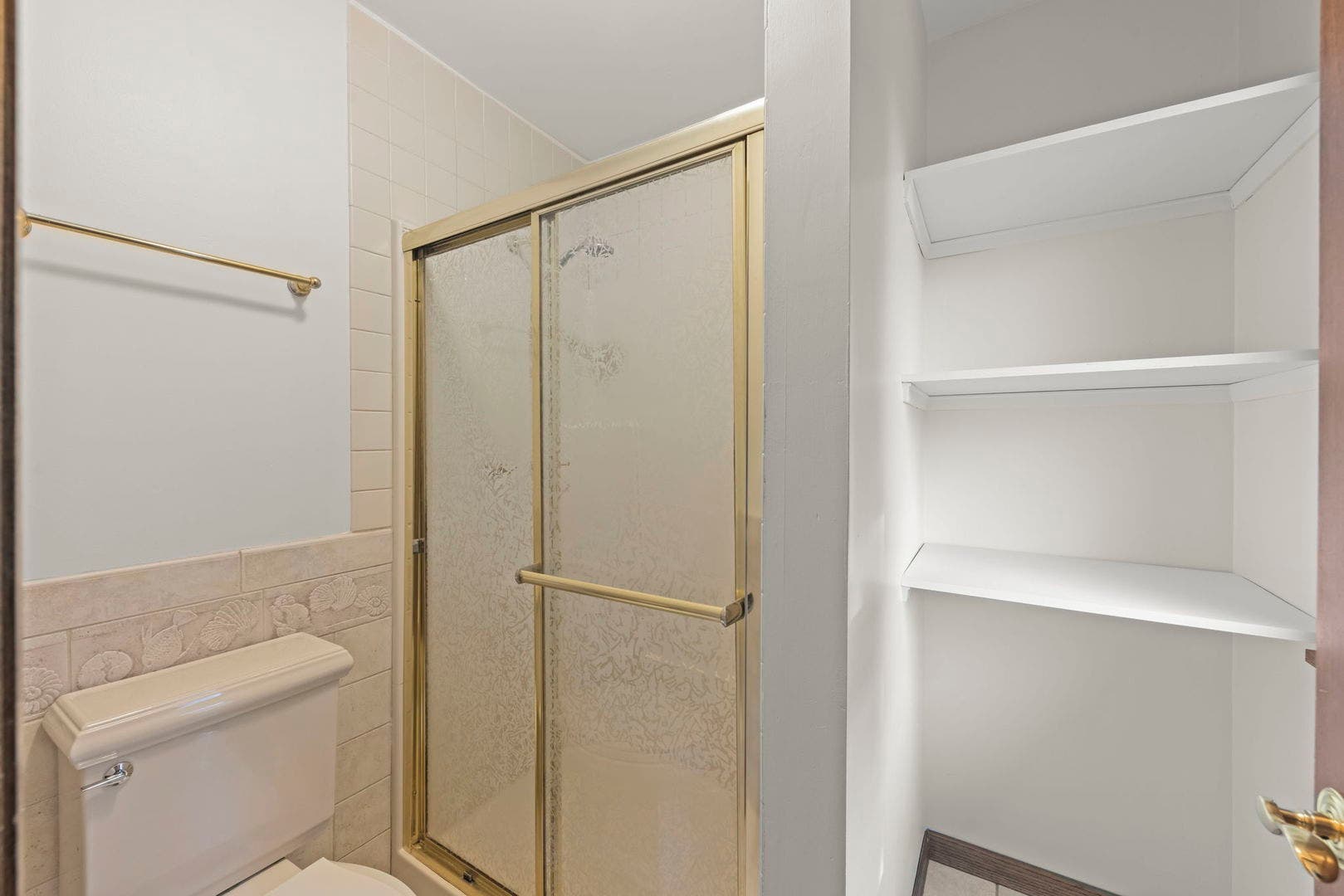 8 Keystone Court, Bolingbrook, IL 60440 8 Keystone Court, Bolingbrook, IL 60440