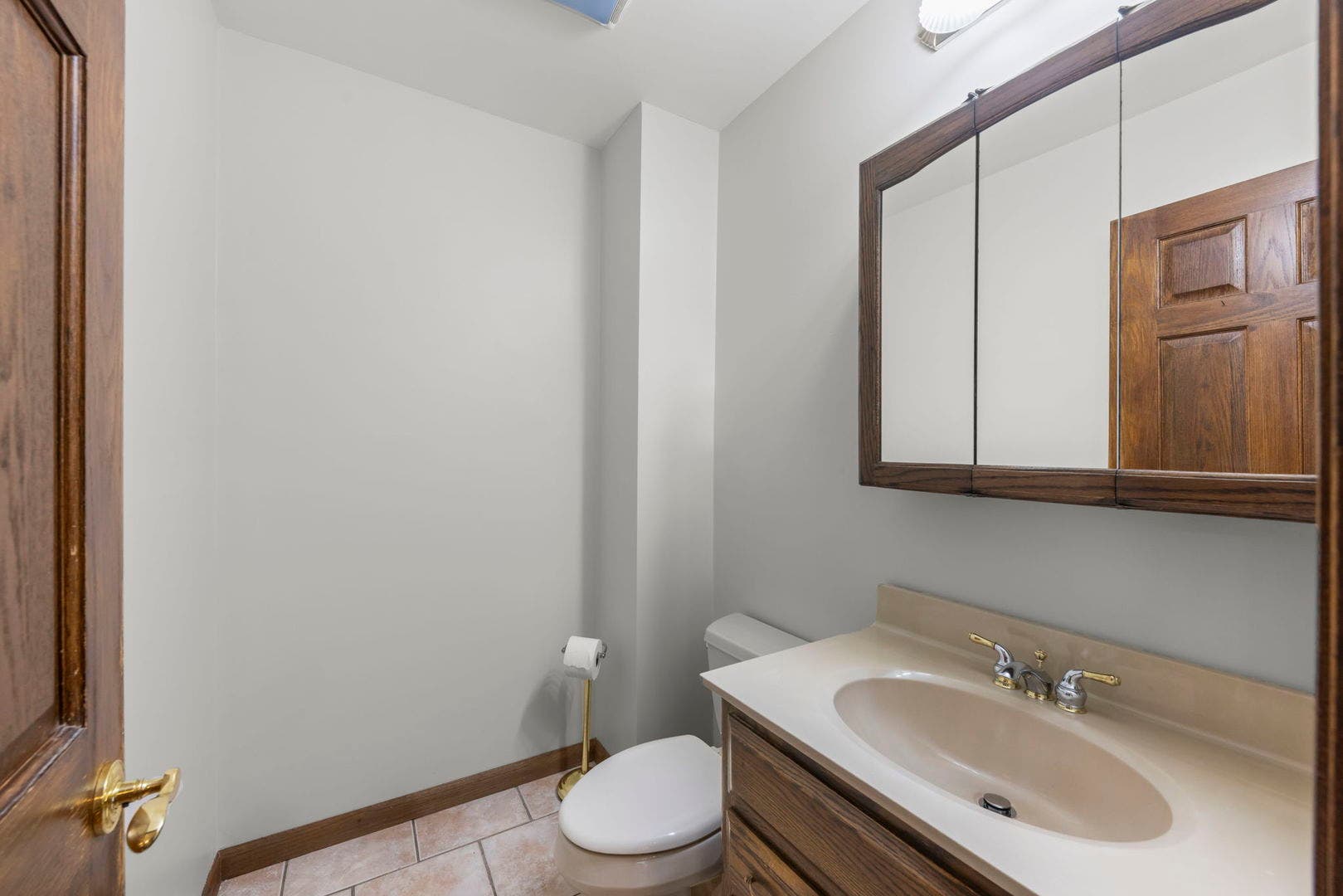 8 Keystone Court, Bolingbrook, IL 60440 8 Keystone Court, Bolingbrook, IL 60440