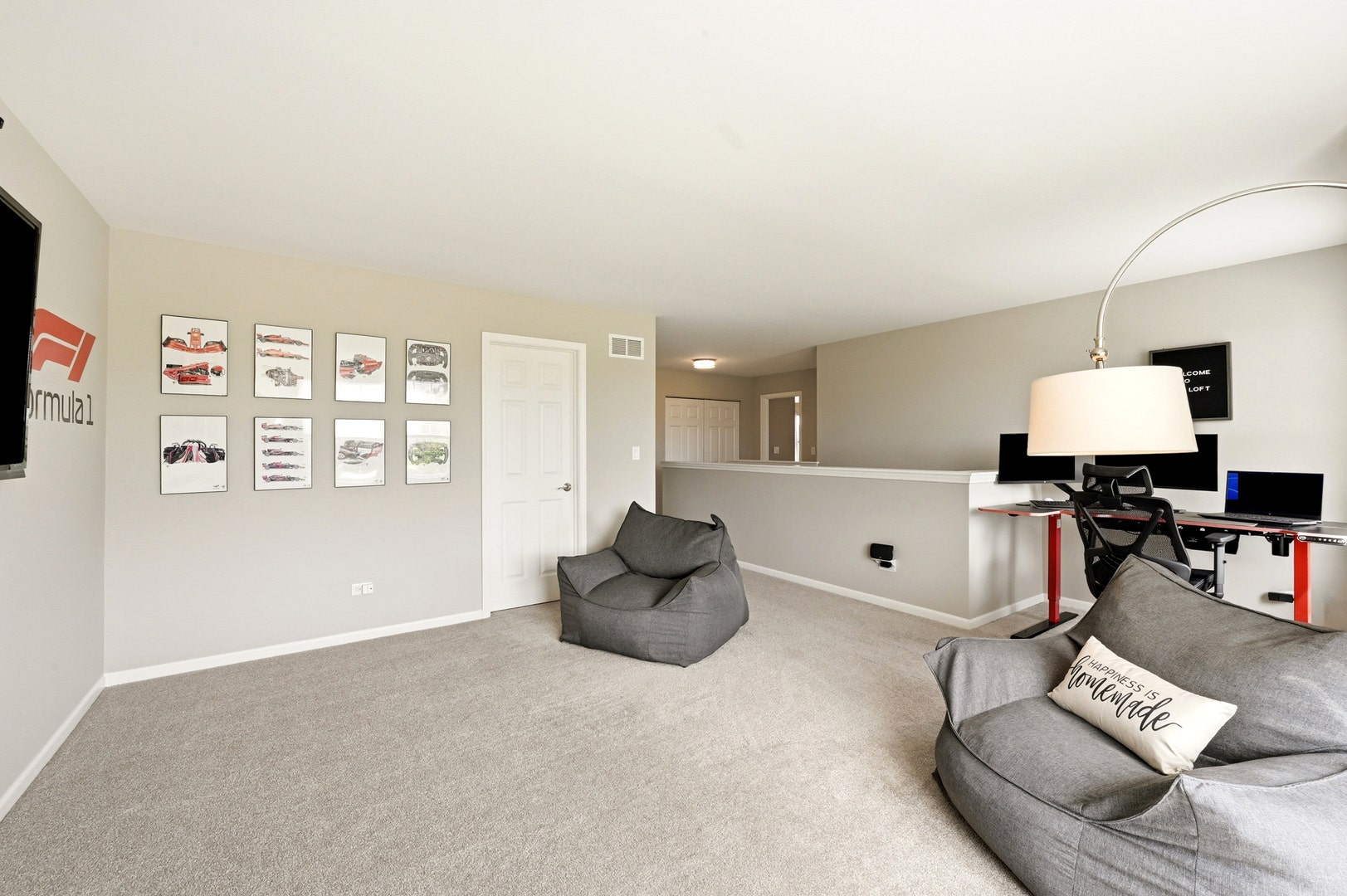 322 Longview Drive, Elgin, IL 60124 322 Longview Drive, Elgin, IL 60124