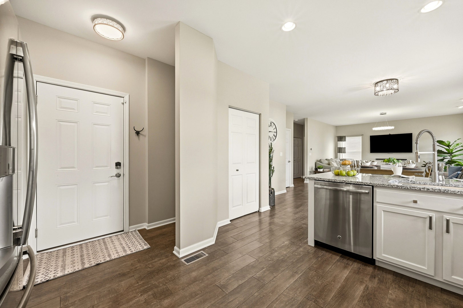 322 Longview Drive, Elgin, IL 60124 322 Longview Drive, Elgin, IL 60124