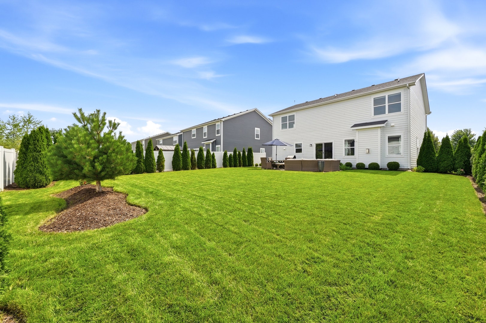 322 Longview Drive, Elgin, IL 60124 322 Longview Drive, Elgin, IL 60124