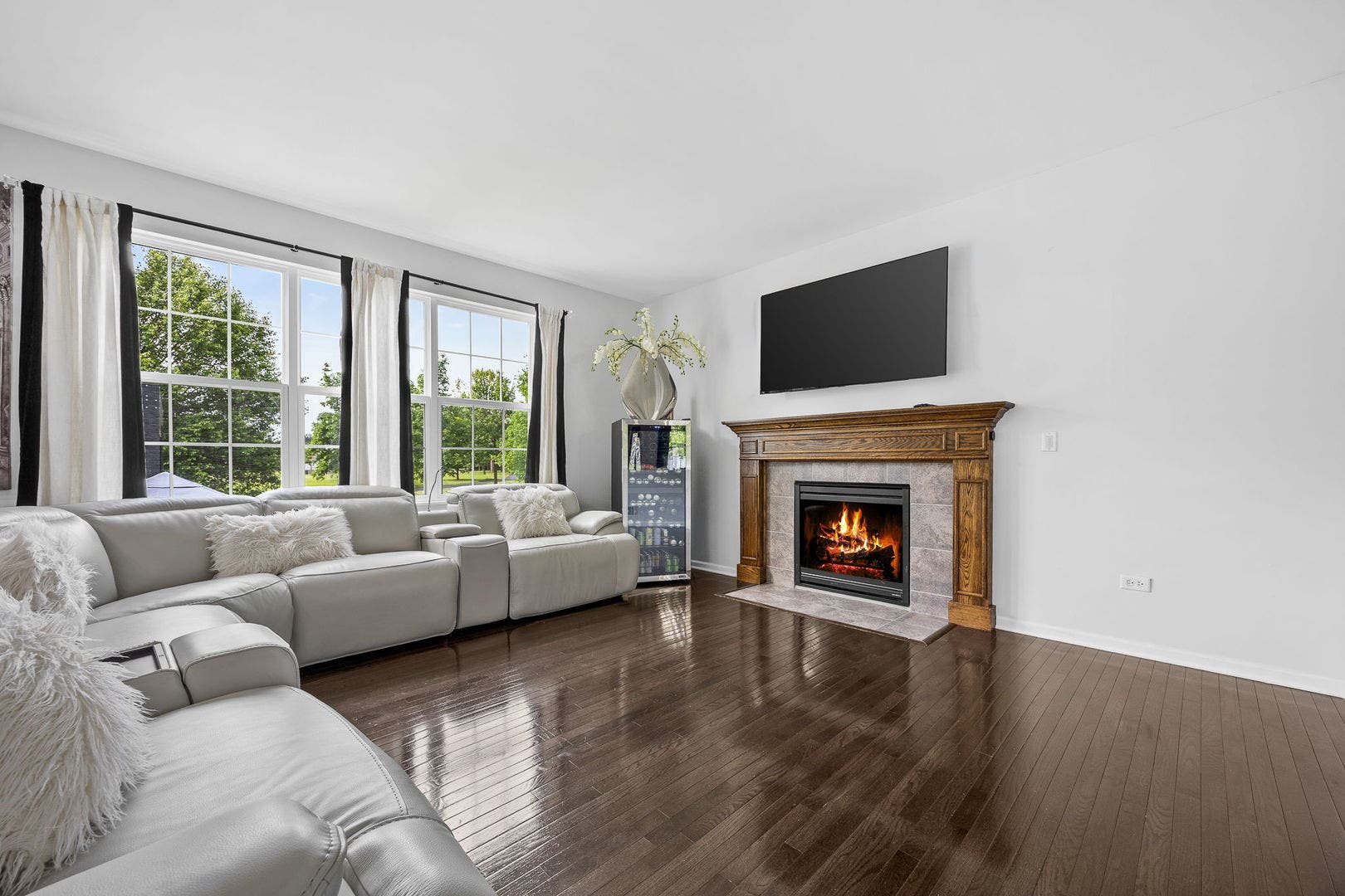 2297 Deerpath Road, Bolingbrook, IL 60490 2297 Deerpath Road, Bolingbrook, IL 60490