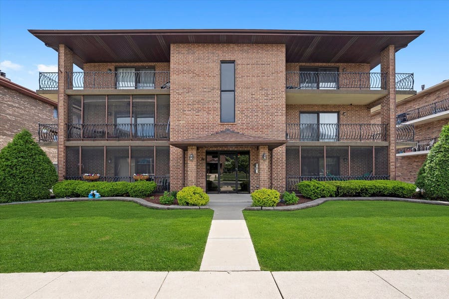 Property photo for 16743 Paxton Avenue, #3N, Tinley Park, IL