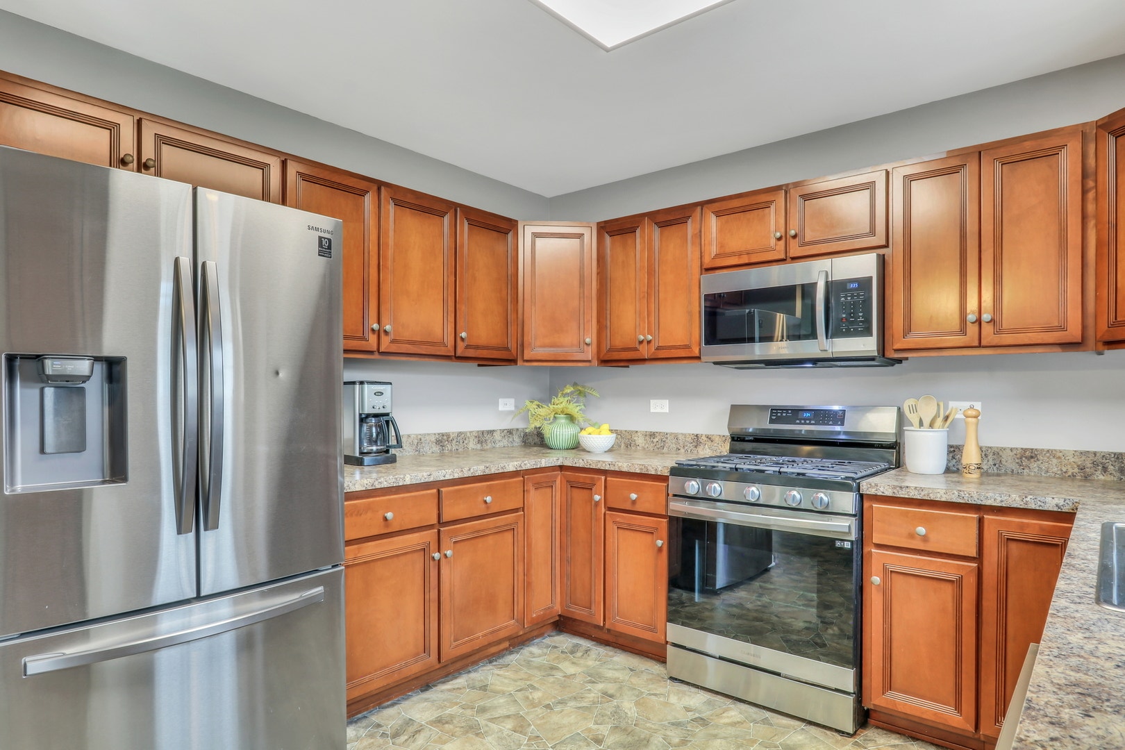 2145 Whitetail Drive, Aurora, IL 60503