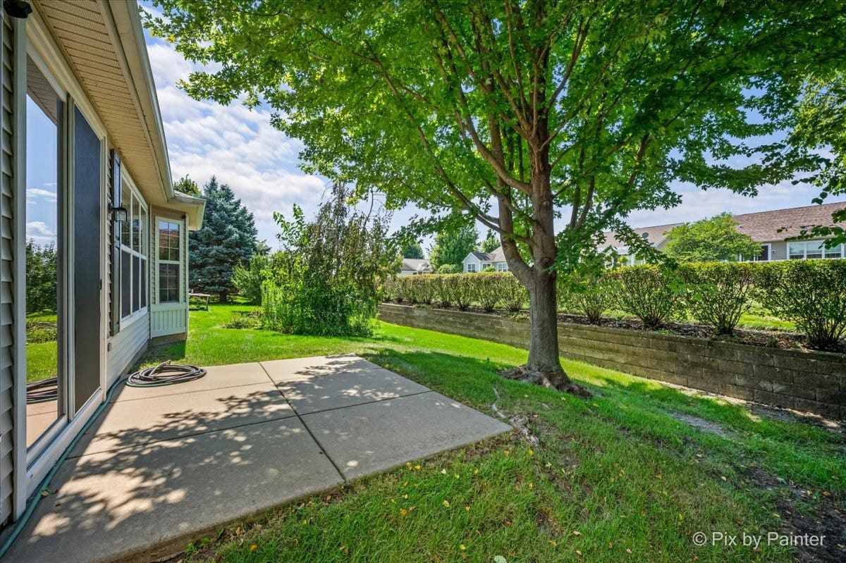 2892 Edgewater Drive, Elgin, IL 60124 2892 Edgewater Drive, Elgin, IL 60124