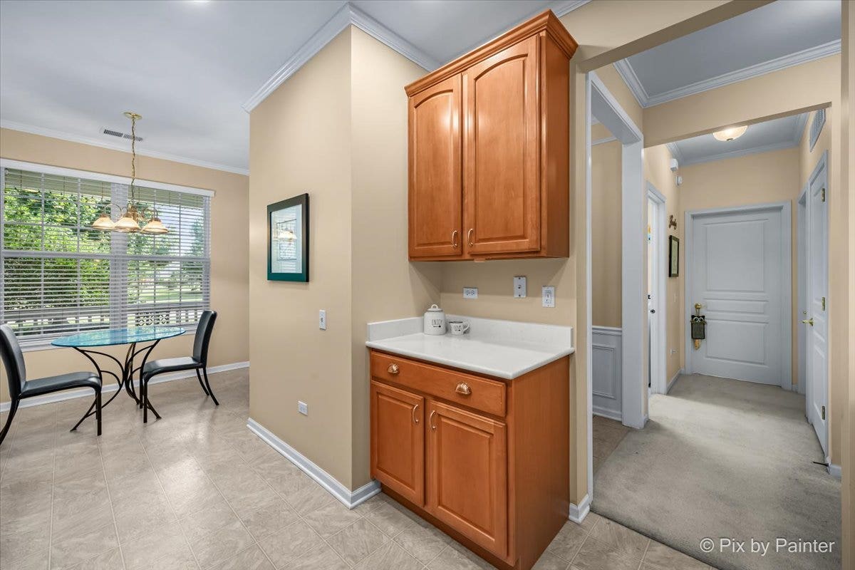 2892 Edgewater Drive, Elgin, IL 60124 2892 Edgewater Drive, Elgin, IL 60124