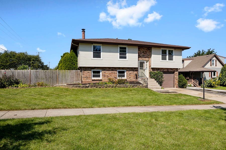 Property photo for 15642 Latrobe Avenue, Oak Forest, IL