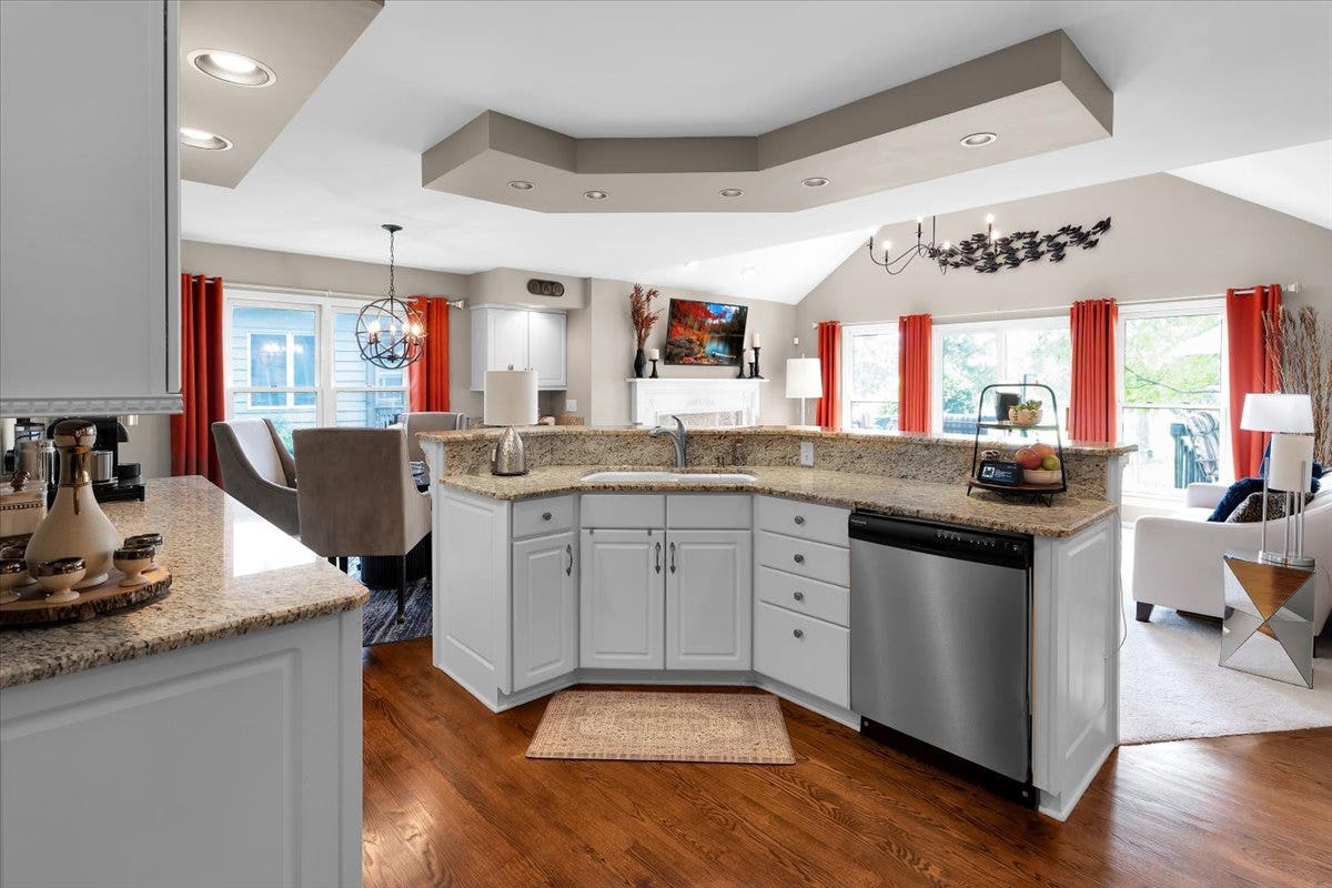 565 Blackberry Ridge Drive, Aurora, IL 60506 565 Blackberry Ridge Drive, Aurora, IL 60506