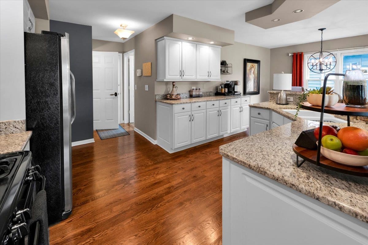 565 Blackberry Ridge Drive, Aurora, IL 60506 565 Blackberry Ridge Drive, Aurora, IL 60506