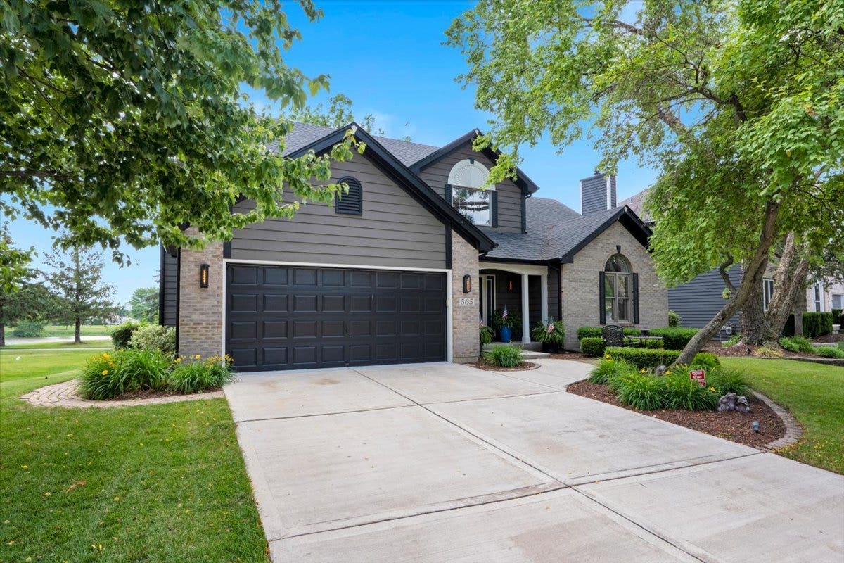 565 Blackberry Ridge Drive, Aurora, IL 60506 565 Blackberry Ridge Drive, Aurora, IL 60506