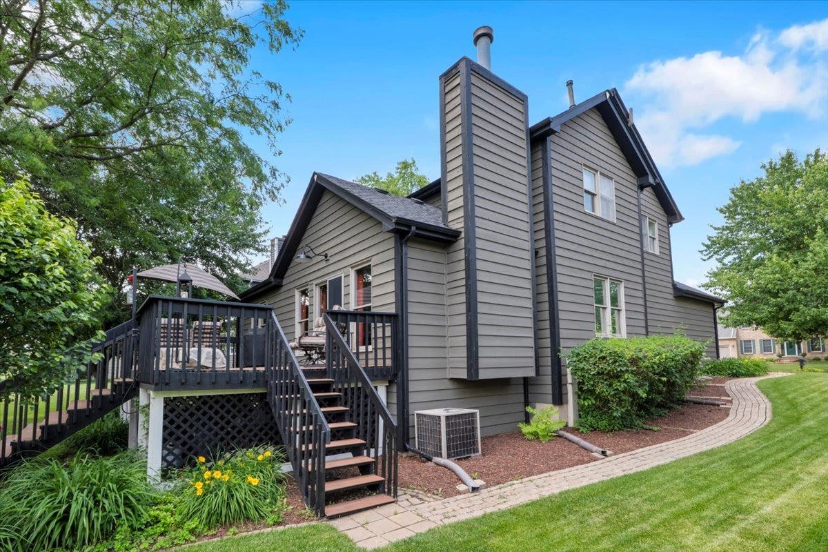 565 Blackberry Ridge Drive, Aurora, IL 60506 565 Blackberry Ridge Drive, Aurora, IL 60506