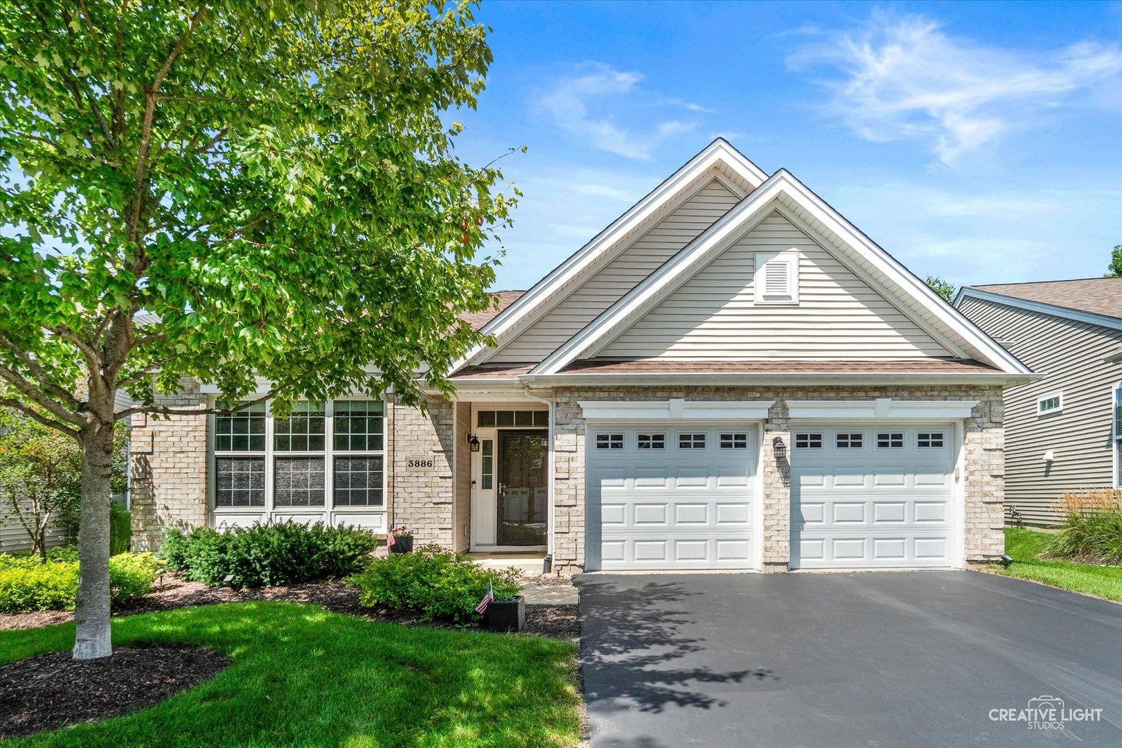 3886 Seigle Drive, Elgin, IL 60124 3886 Seigle Drive, Elgin, IL 60124