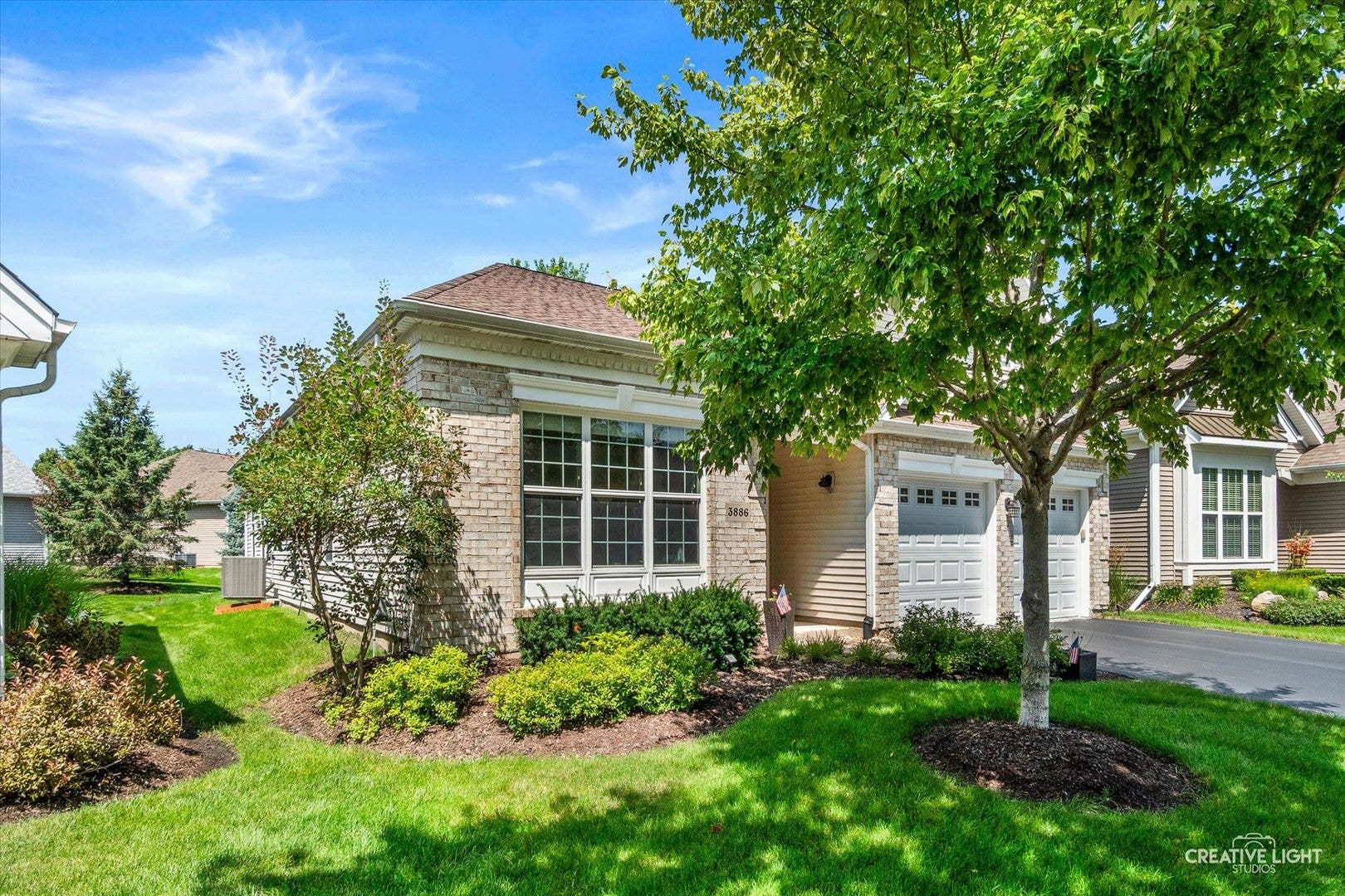 3886 Seigle Drive, Elgin, IL 60124 3886 Seigle Drive, Elgin, IL 60124