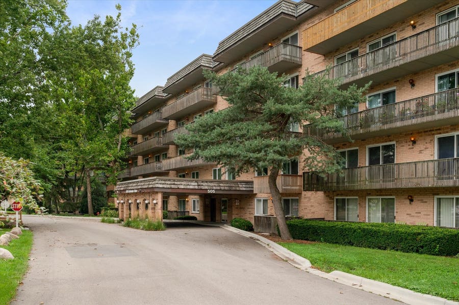 Property photo for 505 Redondo Drive, #504, Downers Grove, IL