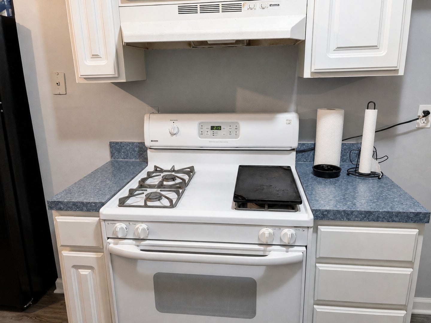 2000 Tall Oaks Drive, #1A, Aurora, IL 60505 2000 Tall Oaks Drive, #1A, Aurora, IL 60505