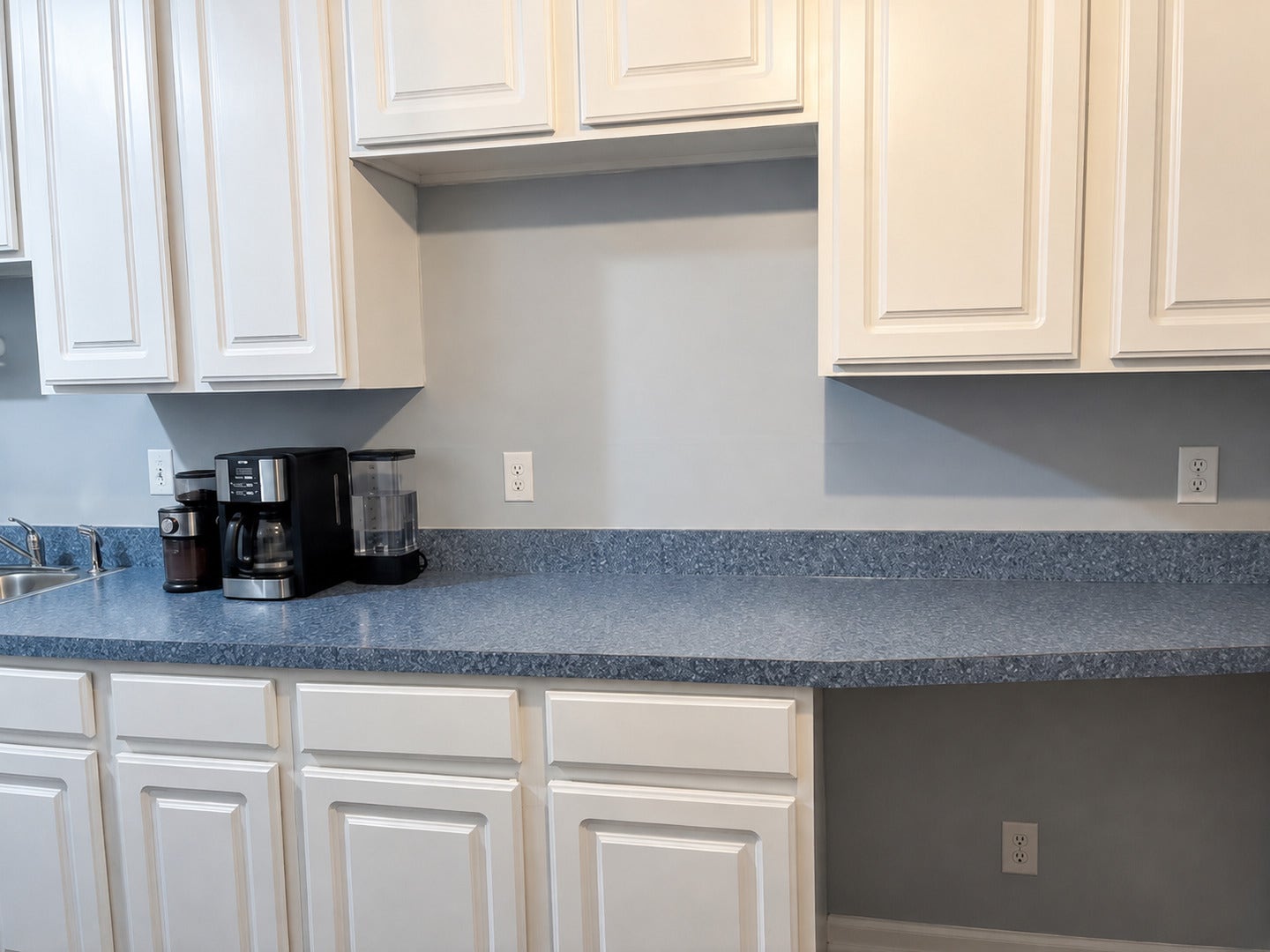 2000 Tall Oaks Drive, #1A, Aurora, IL 60505 2000 Tall Oaks Drive, #1A, Aurora, IL 60505