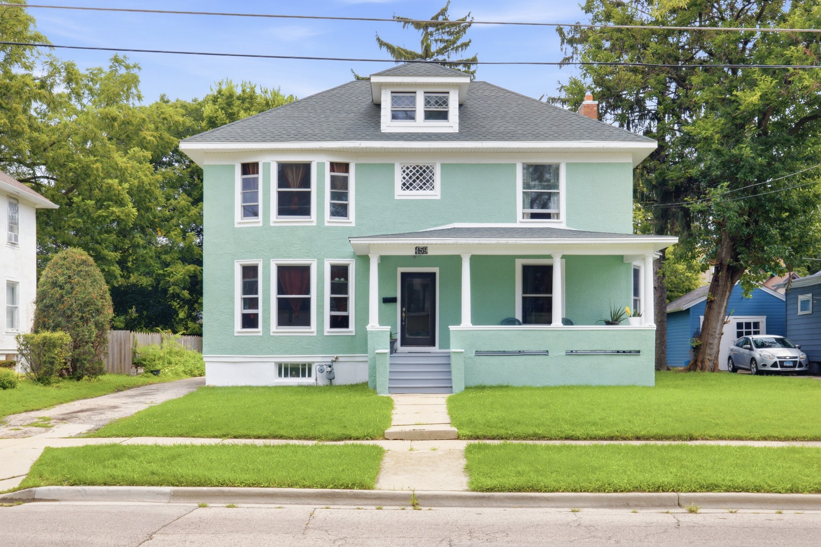 459 N Spring Street, Elgin, IL 60120 459 N Spring Street, Elgin, IL 60120