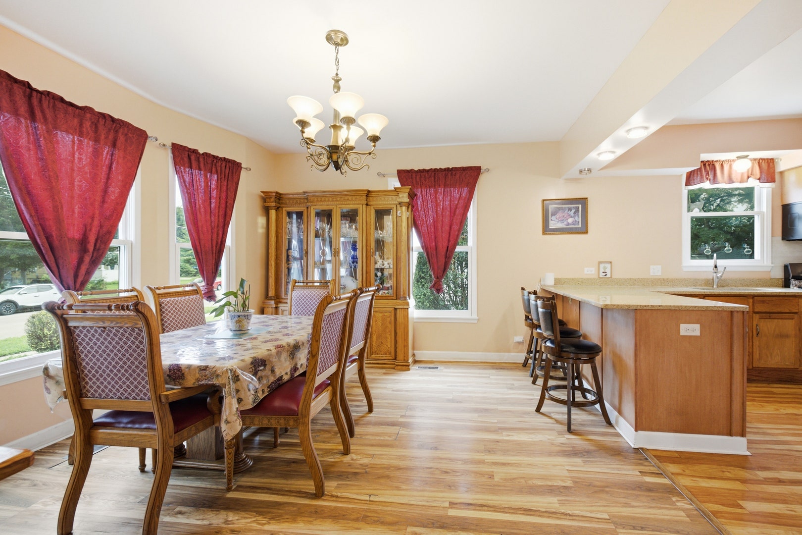 459 N Spring Street, Elgin, IL 60120 459 N Spring Street, Elgin, IL 60120