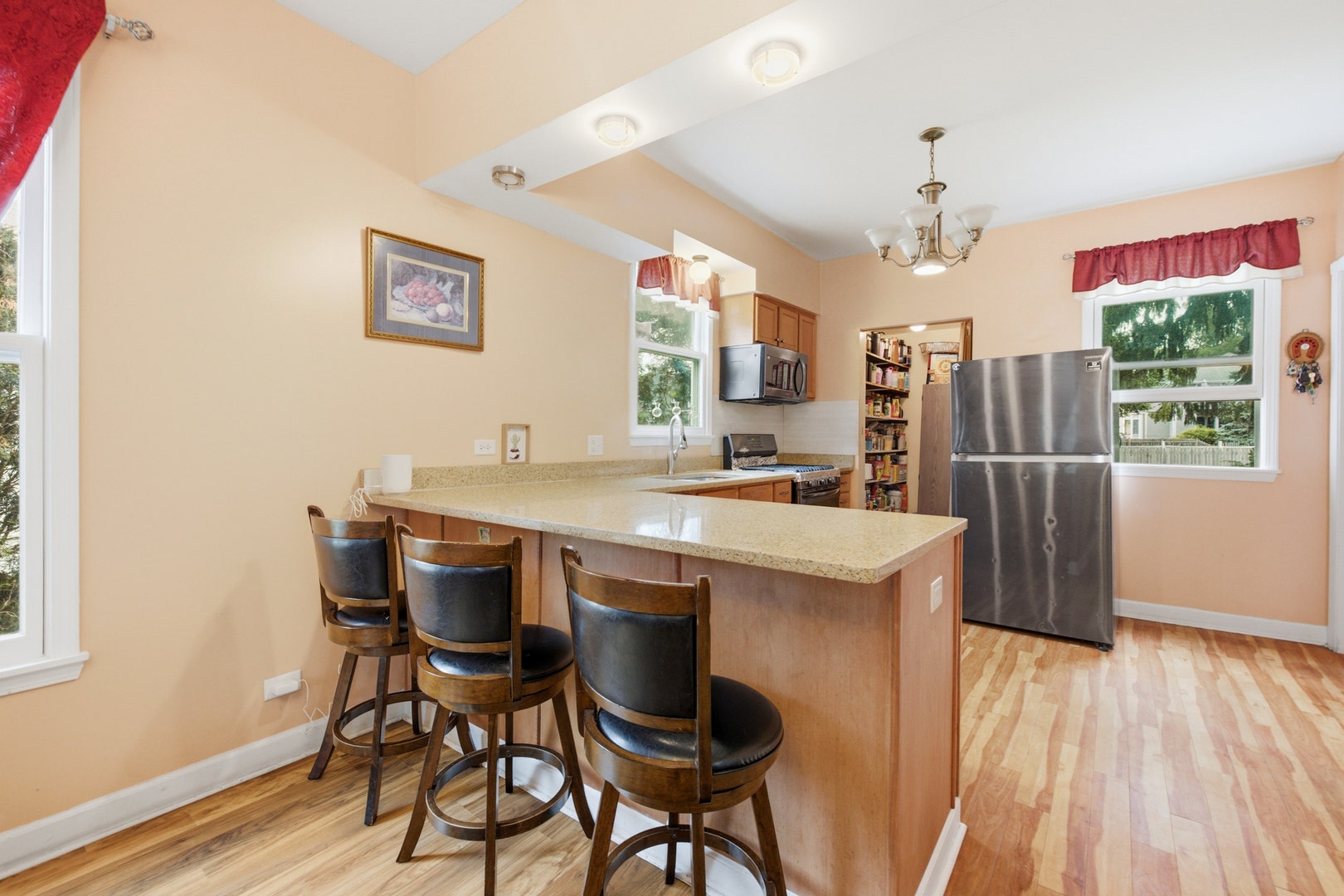 459 N Spring Street, Elgin, IL 60120 459 N Spring Street, Elgin, IL 60120