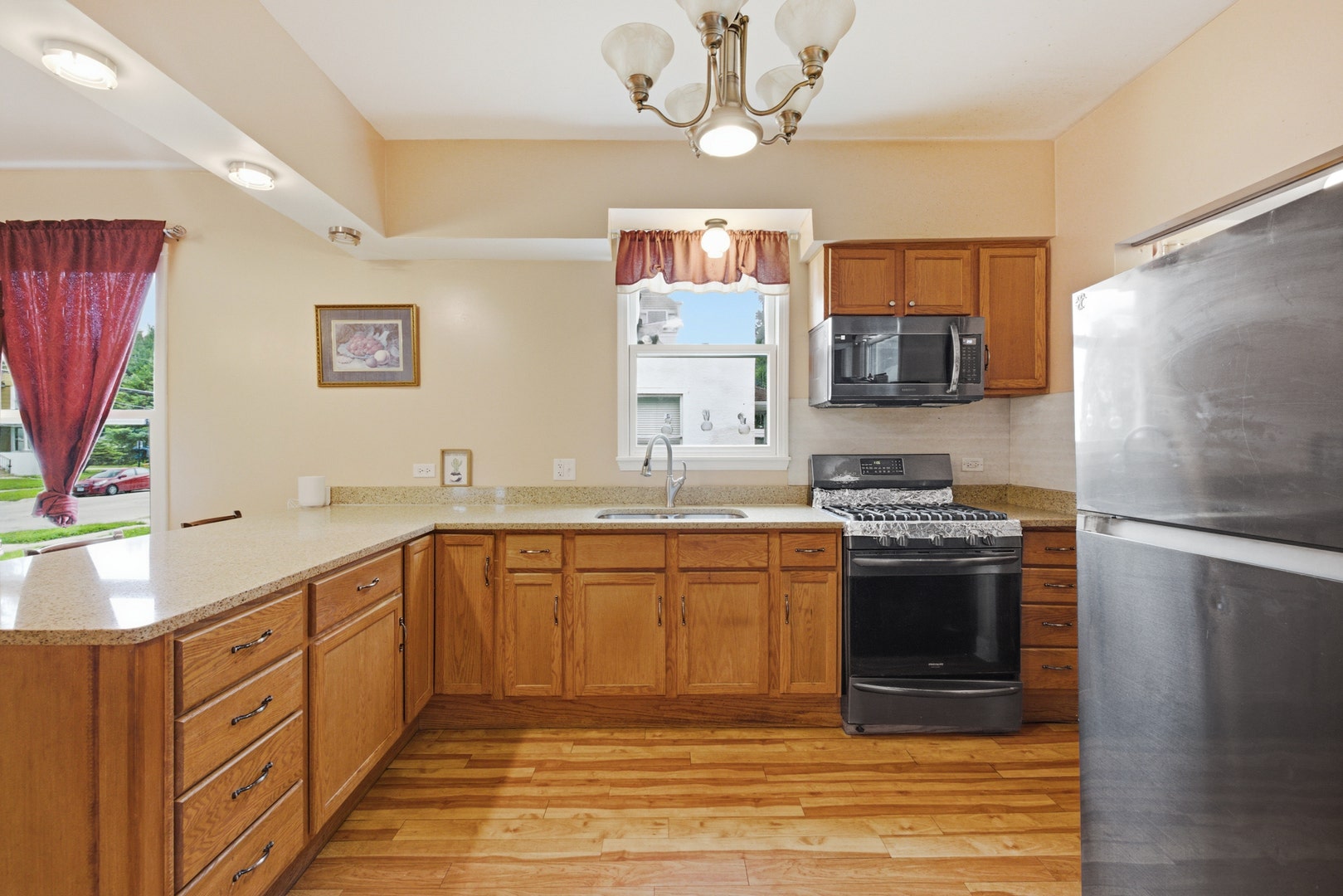459 N Spring Street, Elgin, IL 60120 459 N Spring Street, Elgin, IL 60120